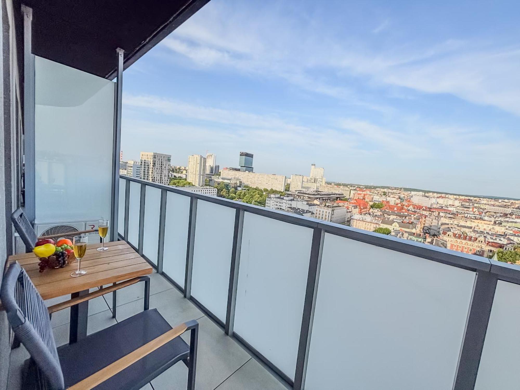 Urban Global Skyline, 15th Floor No 23, Free Garage, Self Check-in, No Deposit Katowice