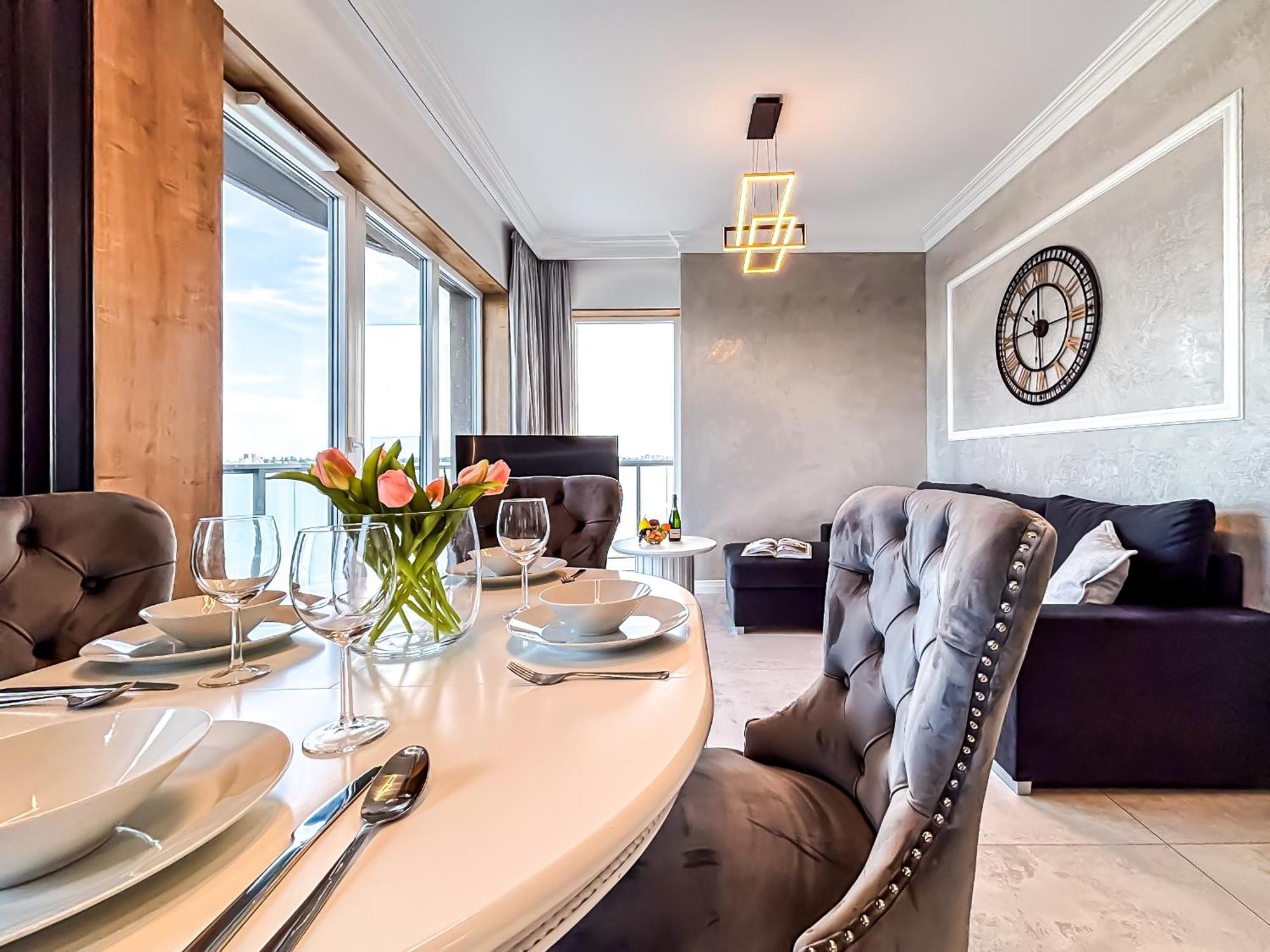 Urban Global Skyline, 15th Floor No 23, Free Garage, Self Check-in, No Deposit Katowice