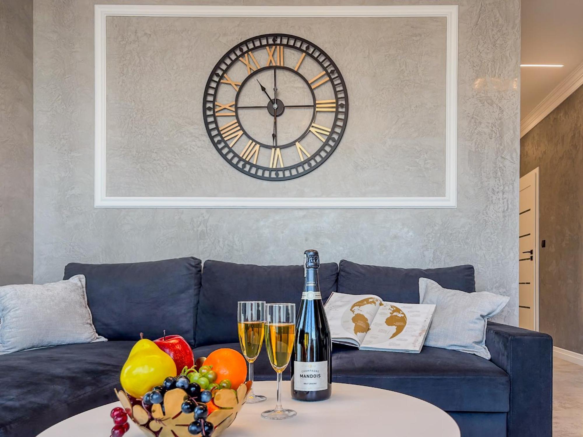 Urban Global Skyline, 15th Floor No 23, Free Garage, Self Check-in, No Deposit Apartment